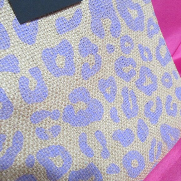 P45-NWT America & Beyond Lavender Jute Cheetah with Large Variegated Tassel Tote - Picture 5 of 9